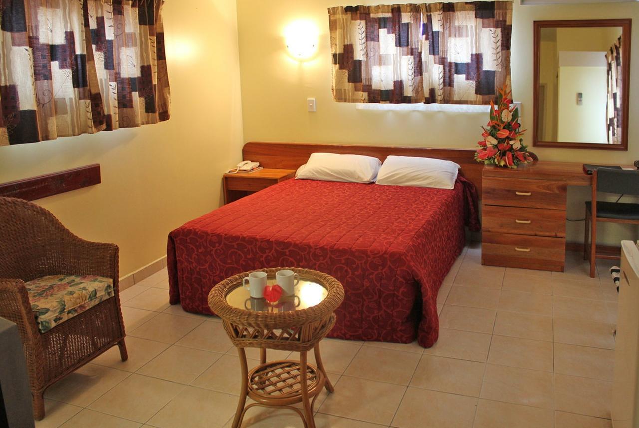 Hotel Elisa Апиа Экстерьер фото