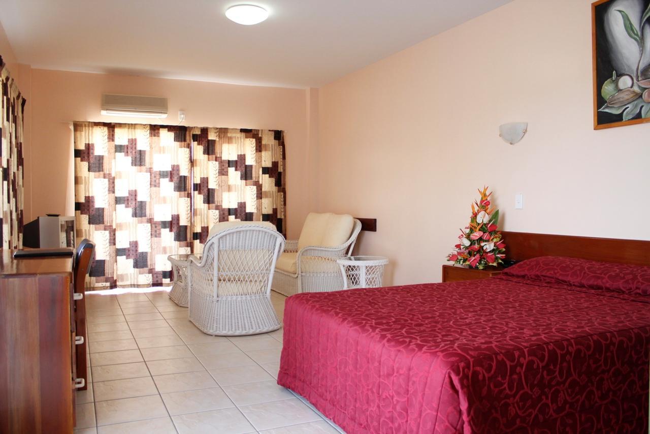 Hotel Elisa Апиа Экстерьер фото