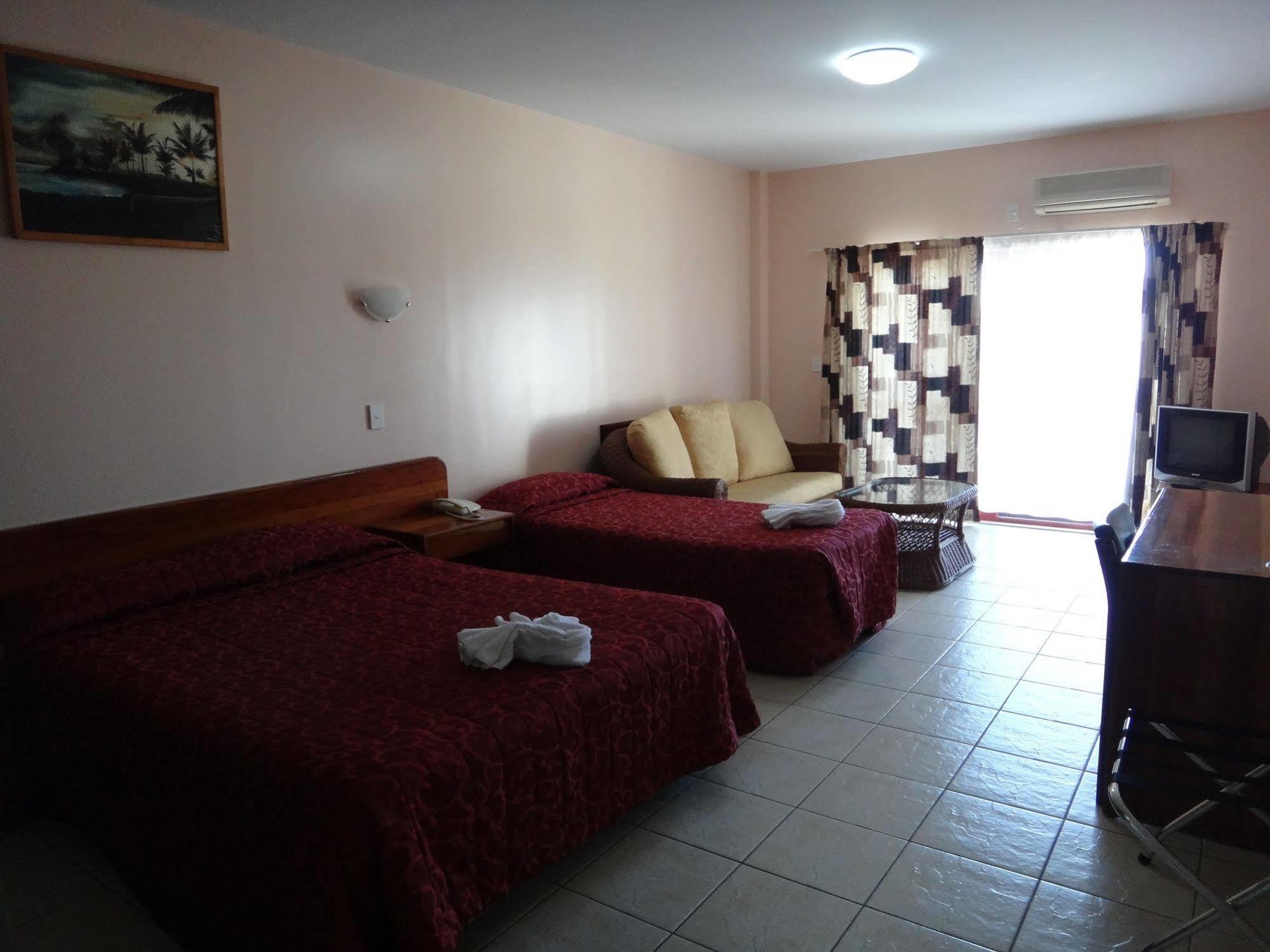 Hotel Elisa Апиа Экстерьер фото