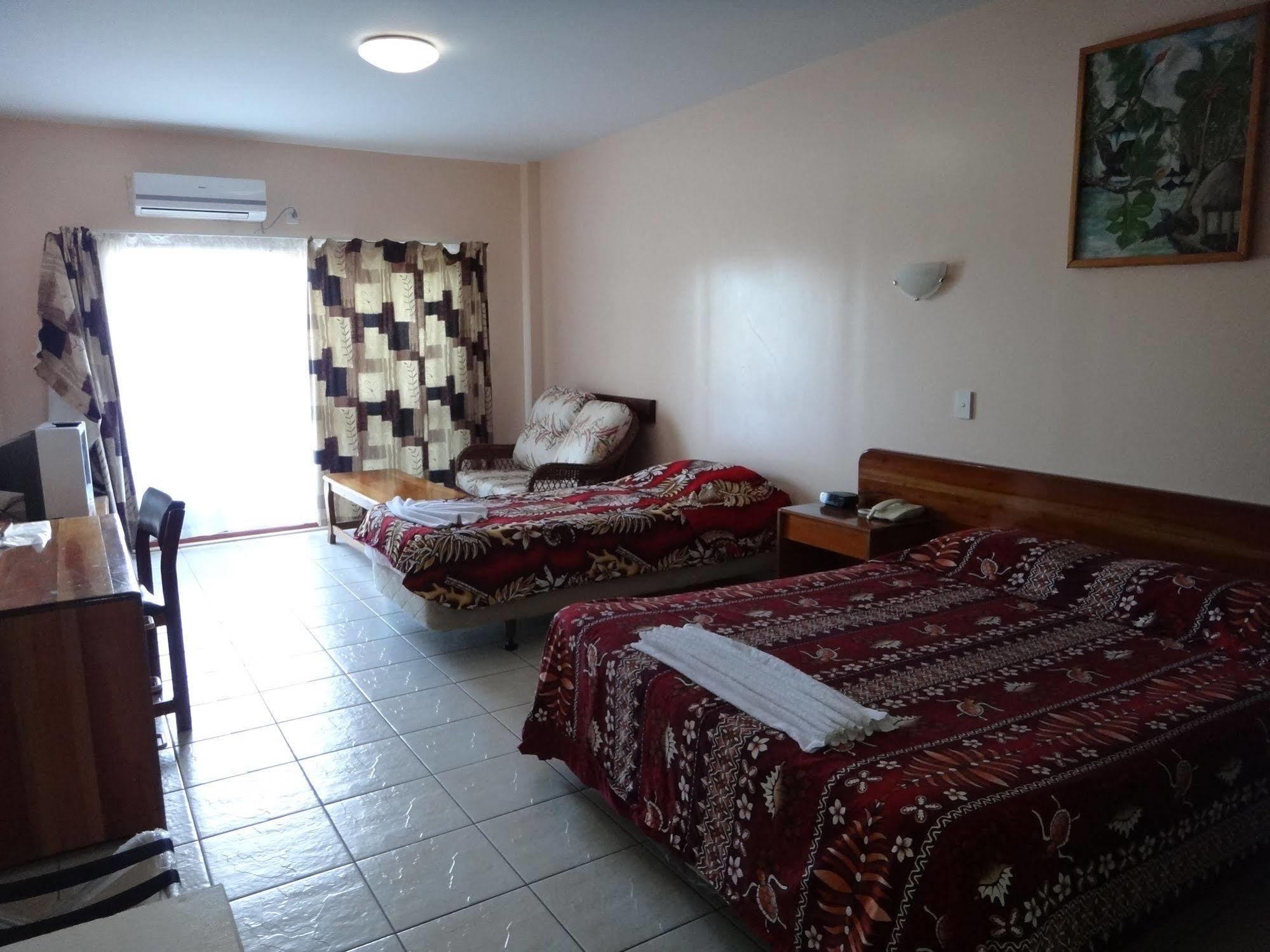 Hotel Elisa Апиа Экстерьер фото