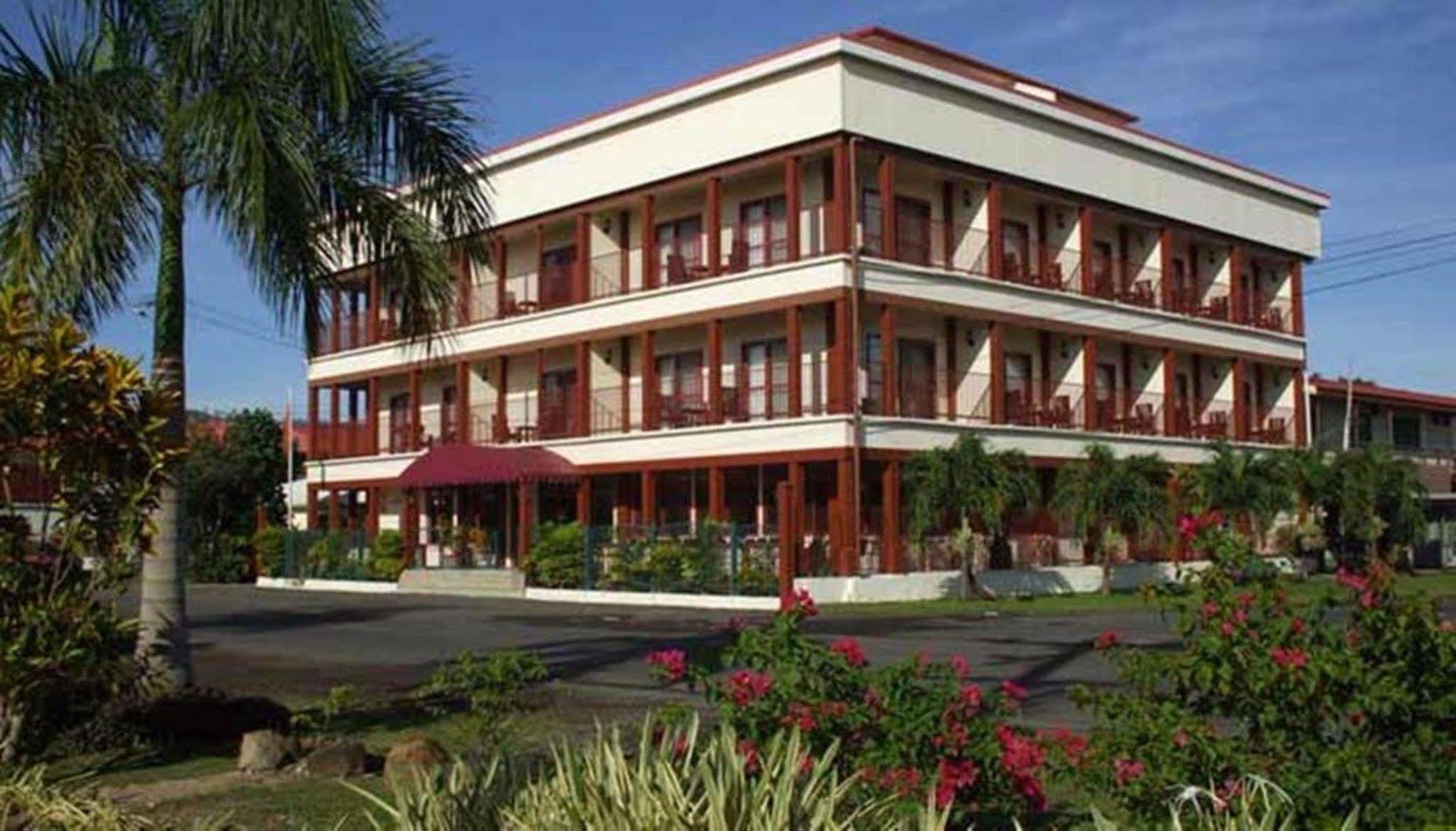 Hotel Elisa Апиа Экстерьер фото